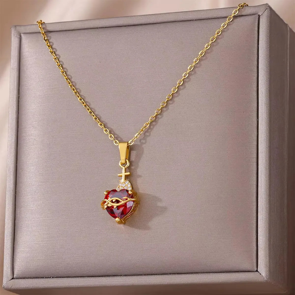 Collar Sagrado Corazón❤️‍🔥 + Gratis Caja de Regalo.